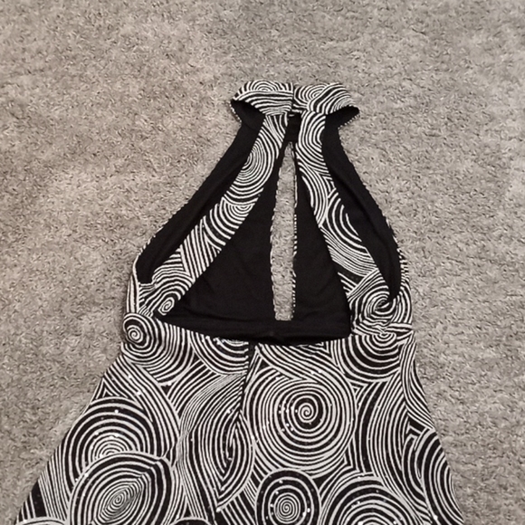 Tadashi Shoji gown - Picture 4 of 6